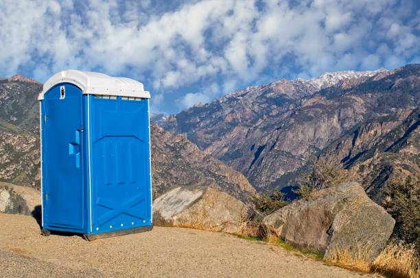 Best Portable bathroom rental  in Canton, OH